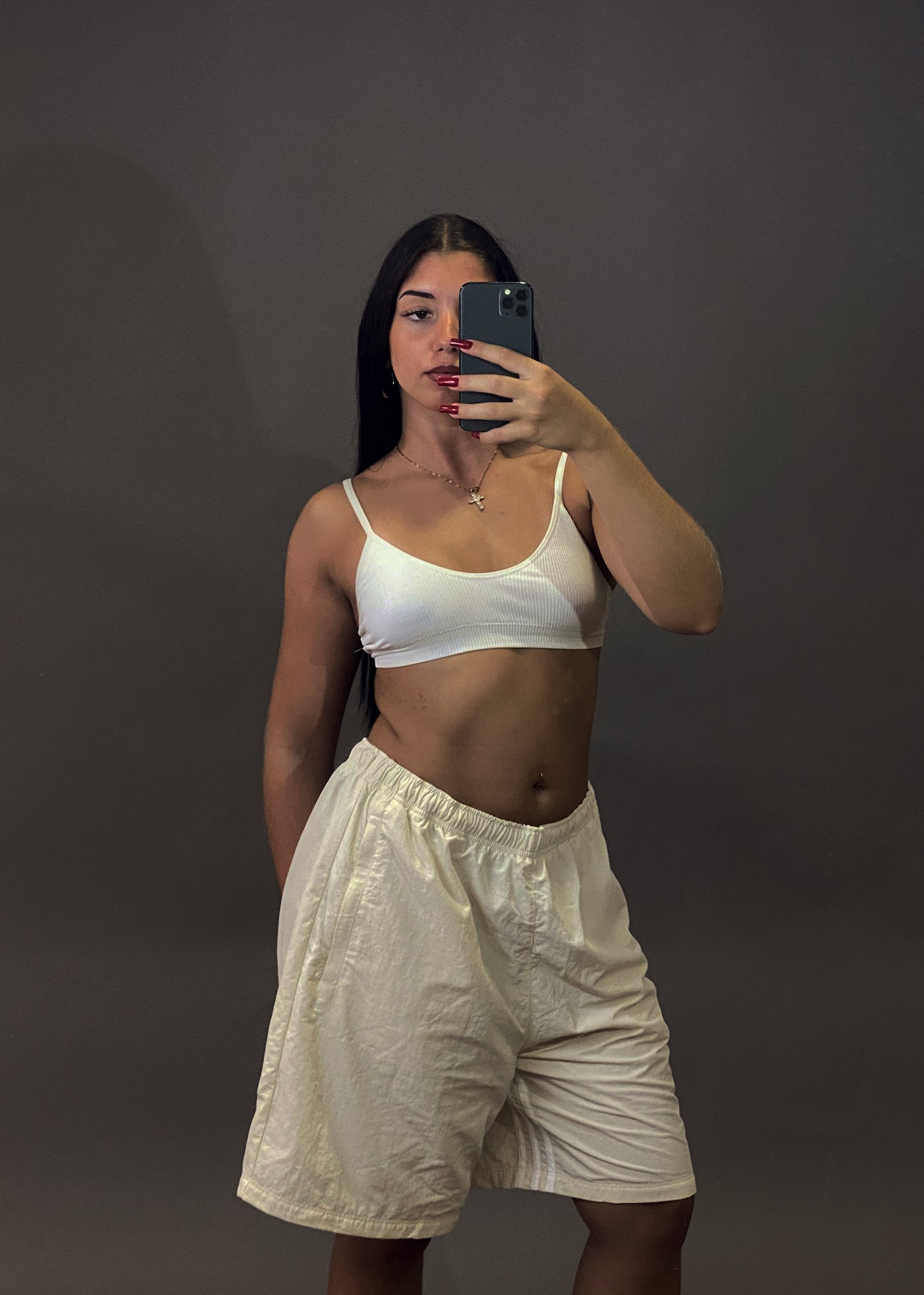 ADIDAS OVERSIZED BEIGE SHORTS