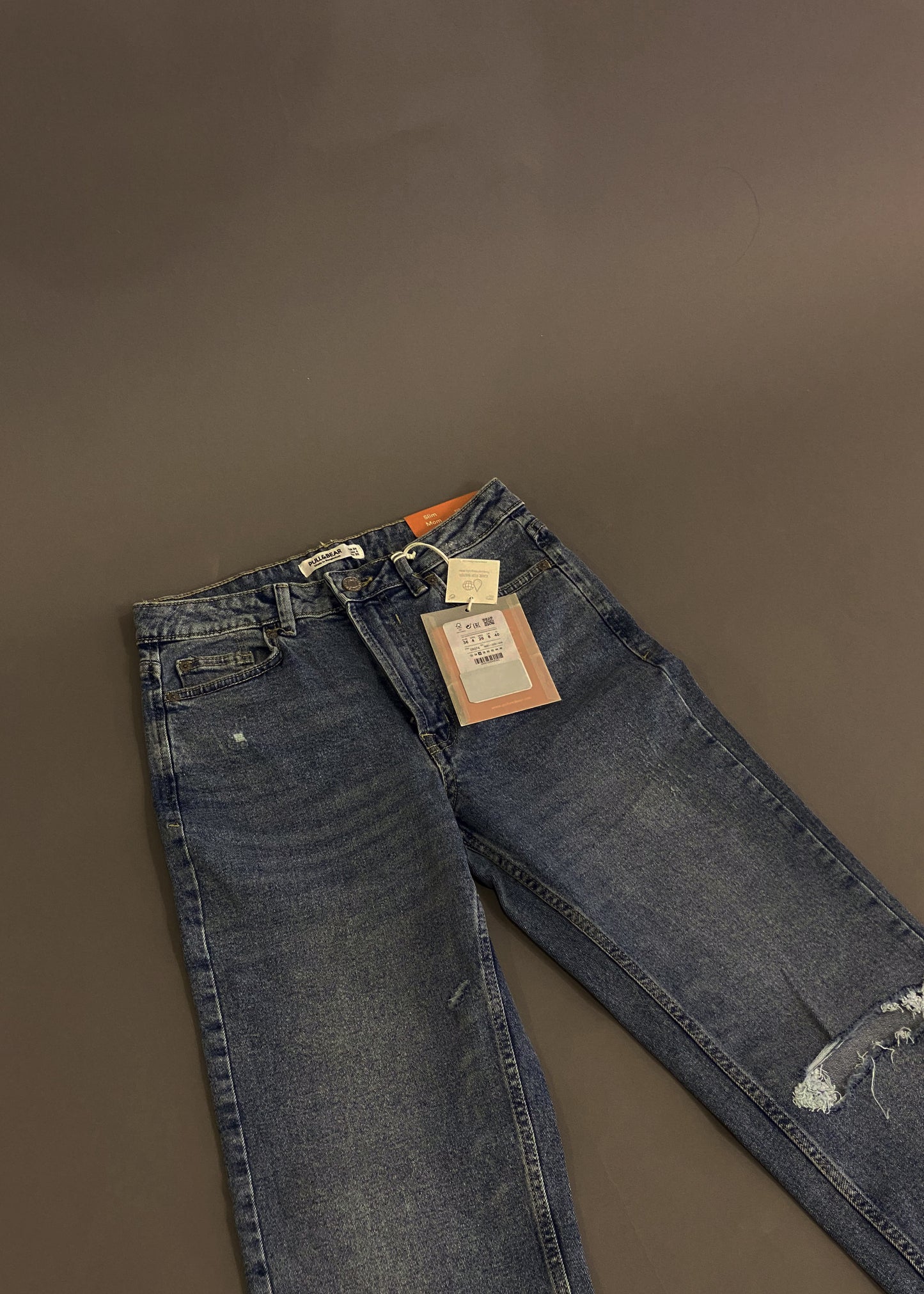 PULL&BEAR SLIM MOM JEANS