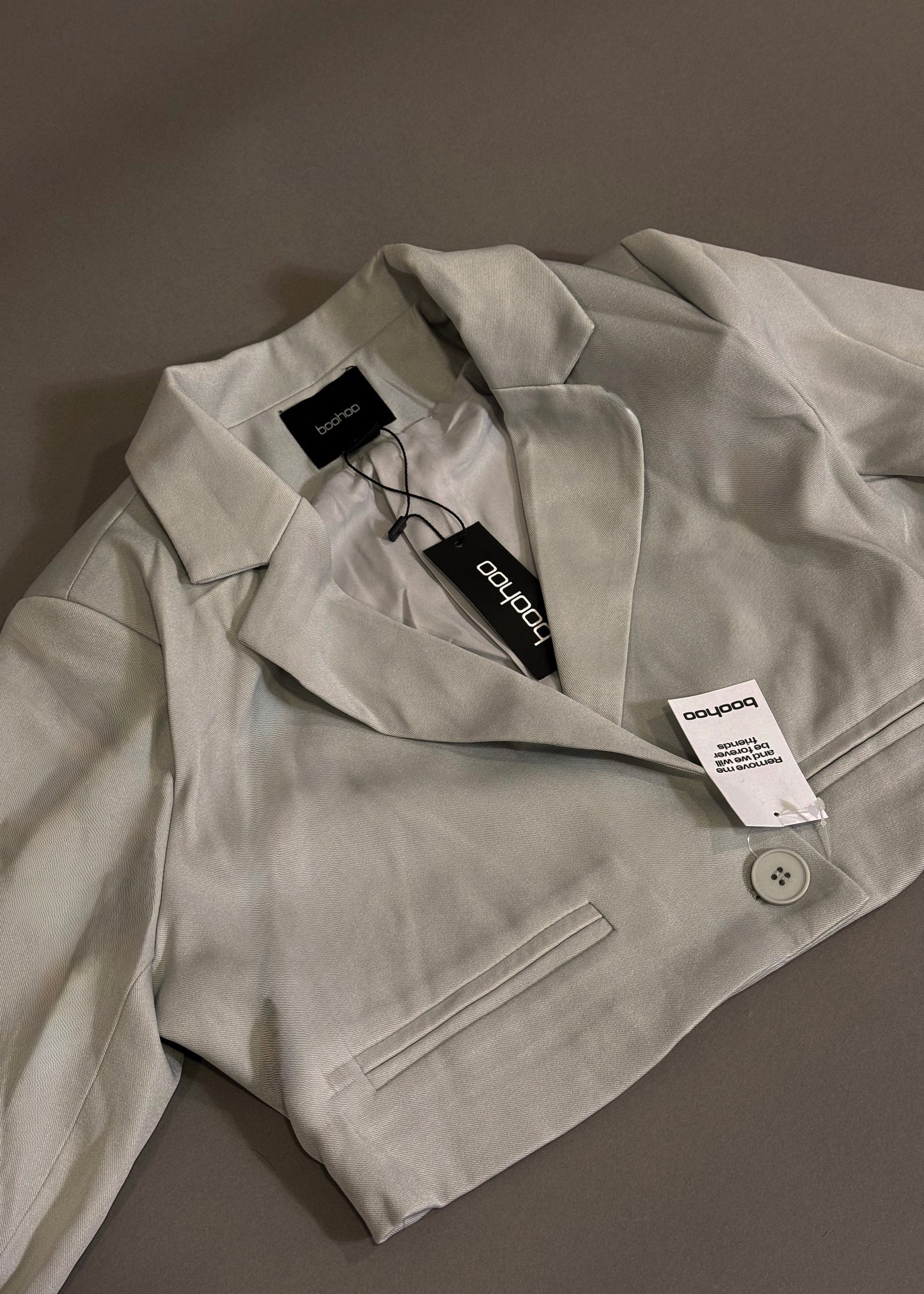 BOOHOO CROPPED BLAZER