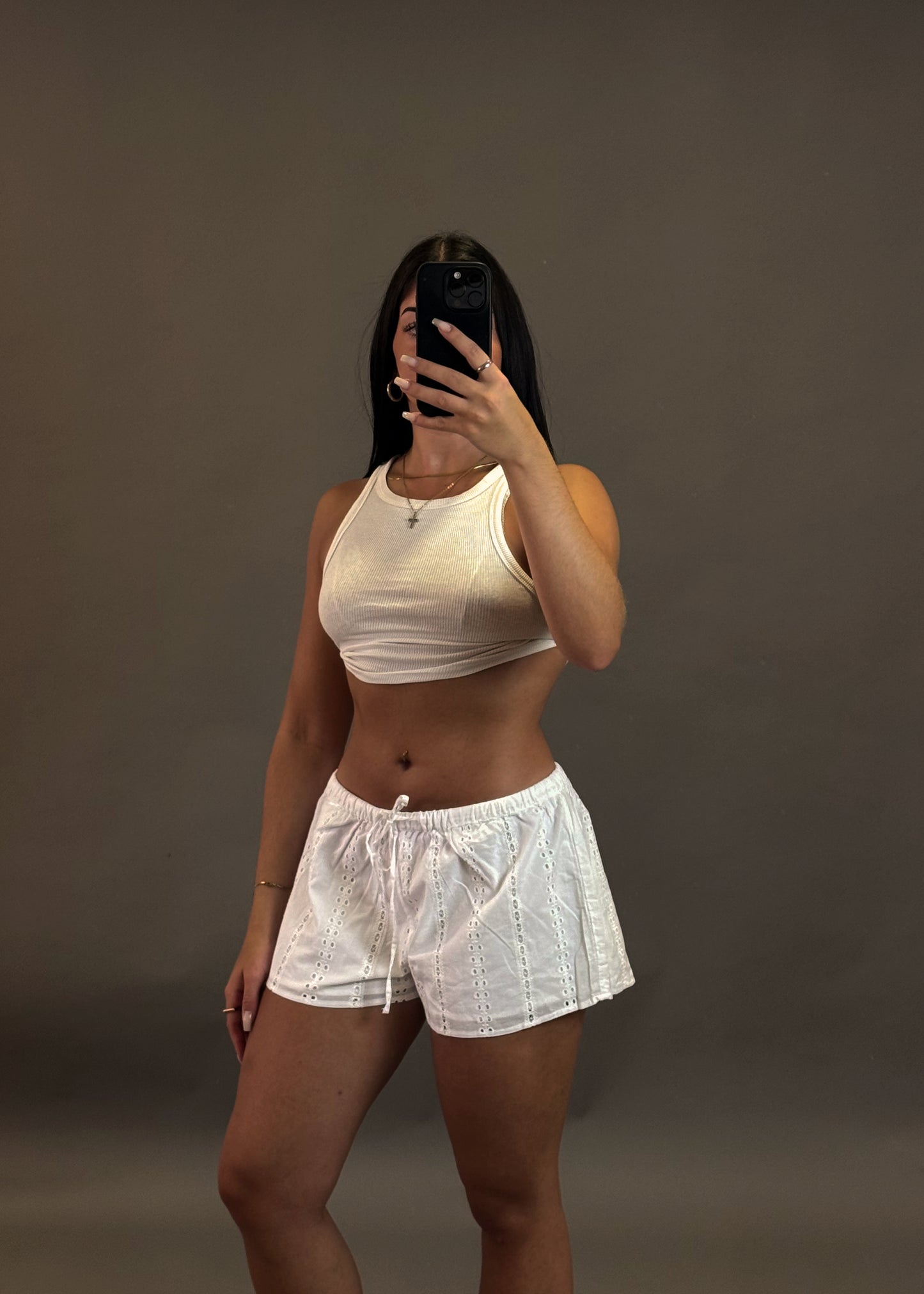 PULL&BEAR MINI WHITE SHORTS