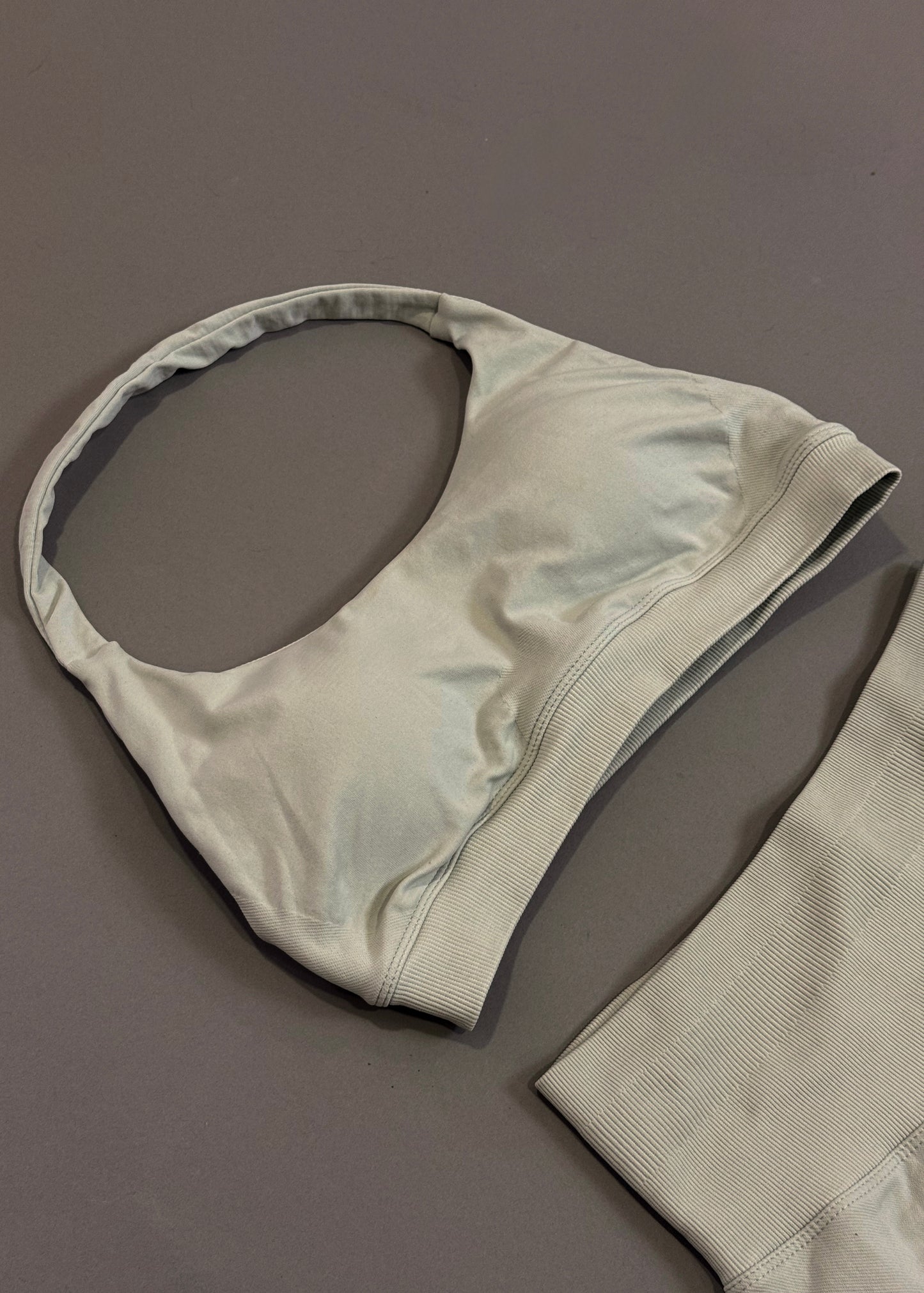 REWEAR ESSENTIAL SOFT IVORY GYM SET
