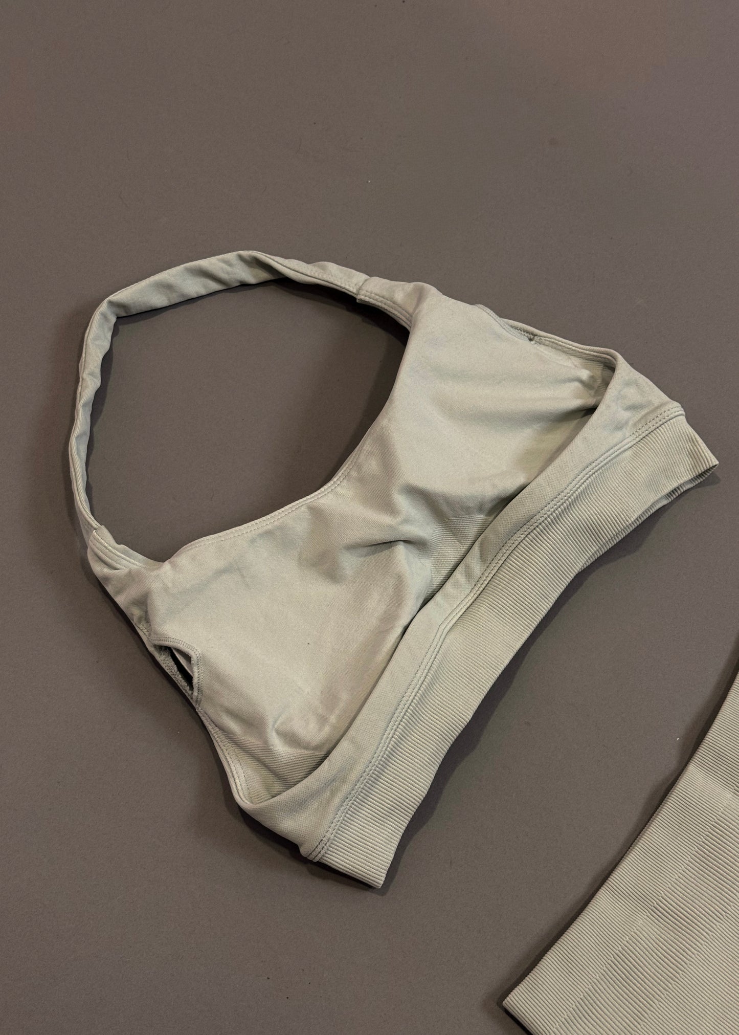 REWEAR ESSENTIAL SOFT IVORY GYM SET