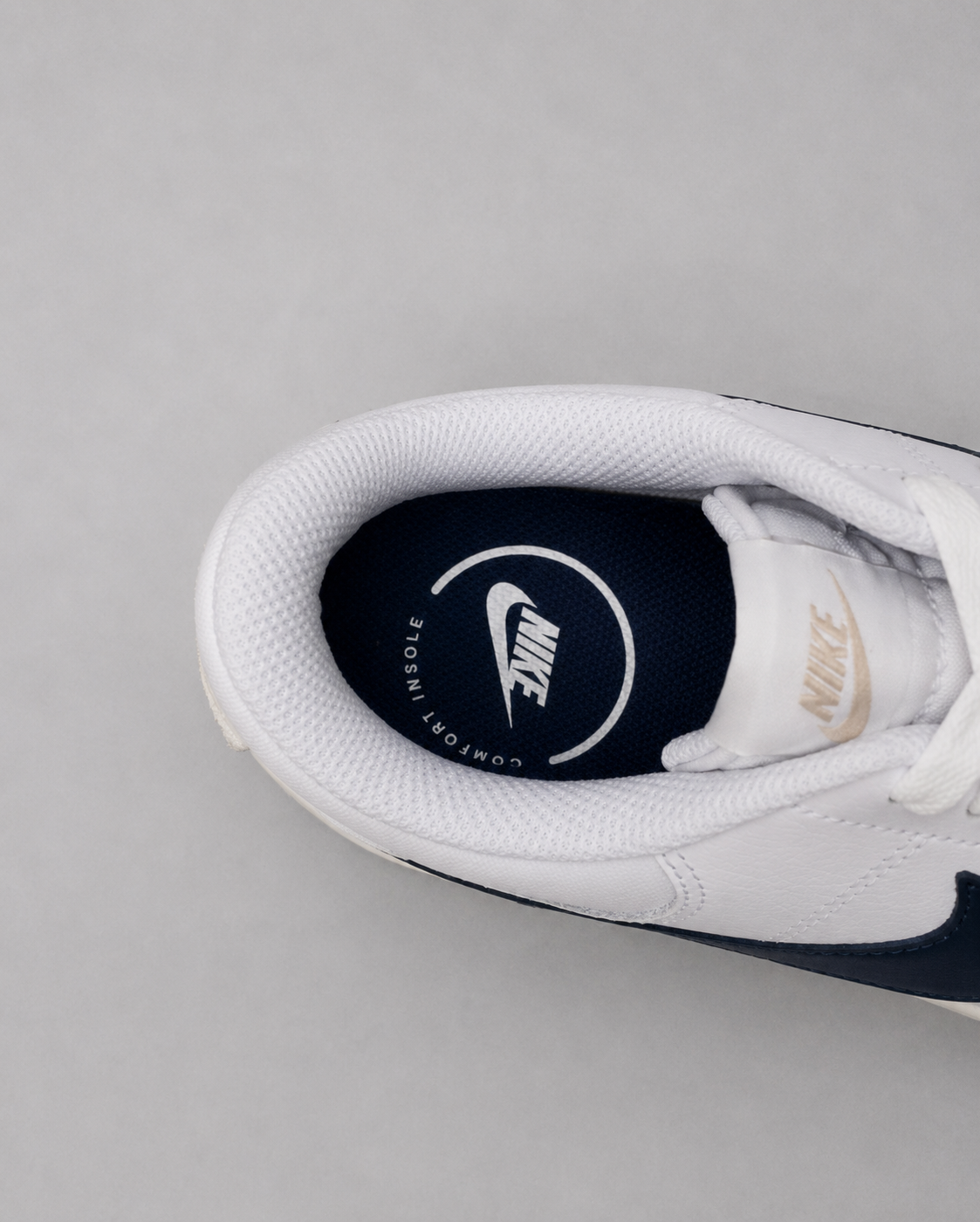 NIKE COURT LEGACY LIFT