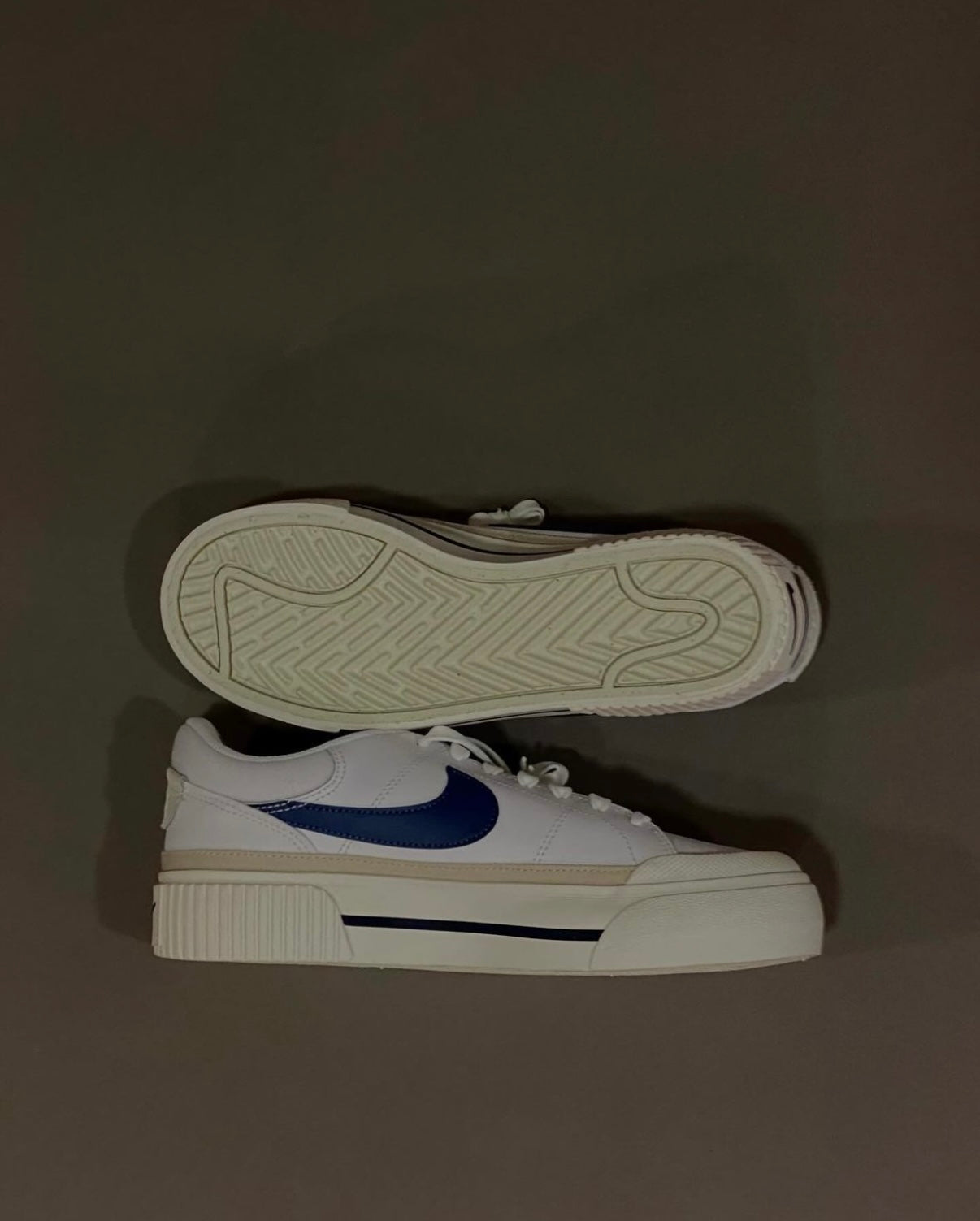 NIKE COURT LEGACY LIFT