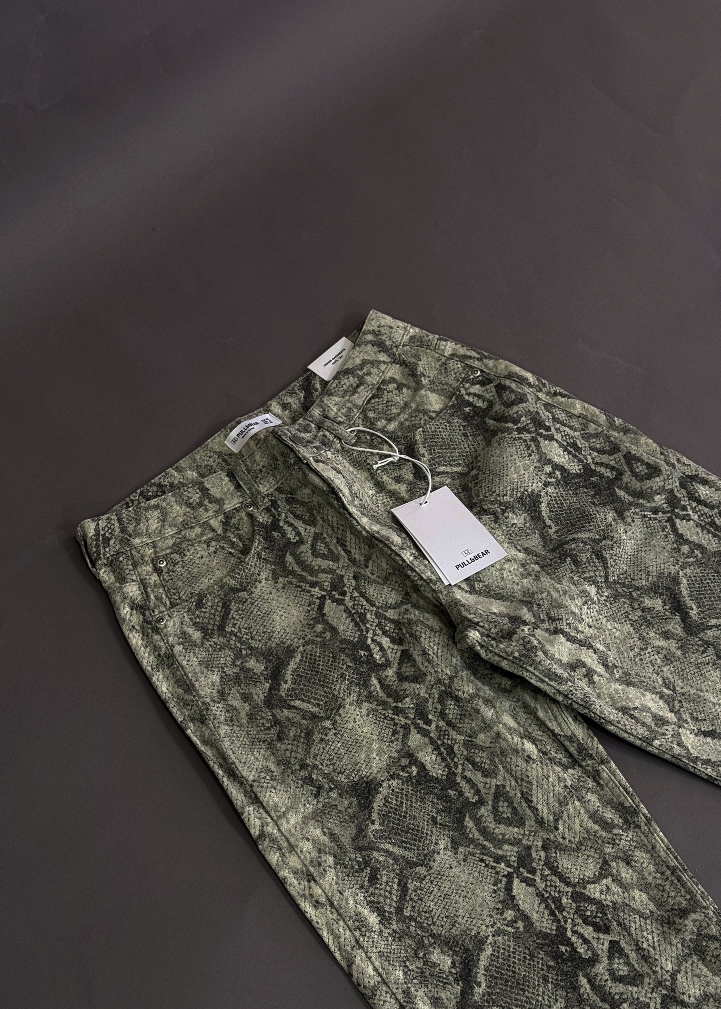 PULL&BEAR SNAKEPRINT JEANS