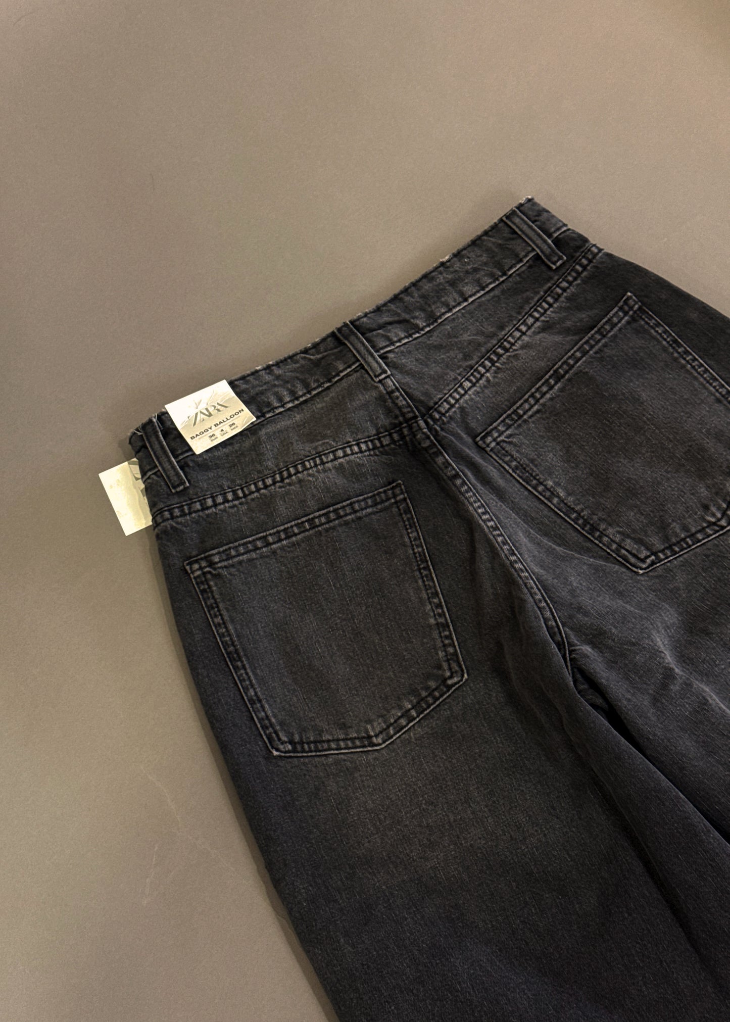 ZARA BAGGY GREY JEANS