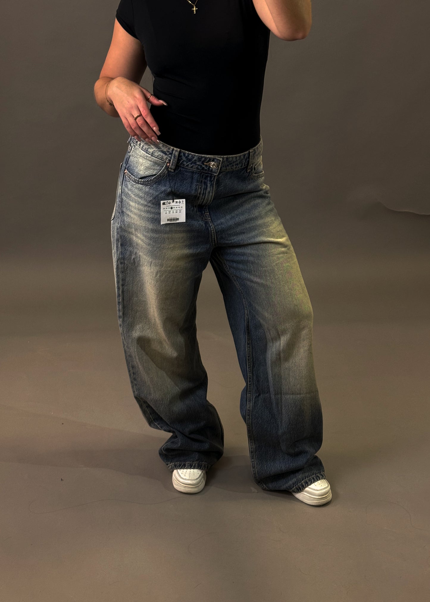 BERSHKA BAGGY JEANS