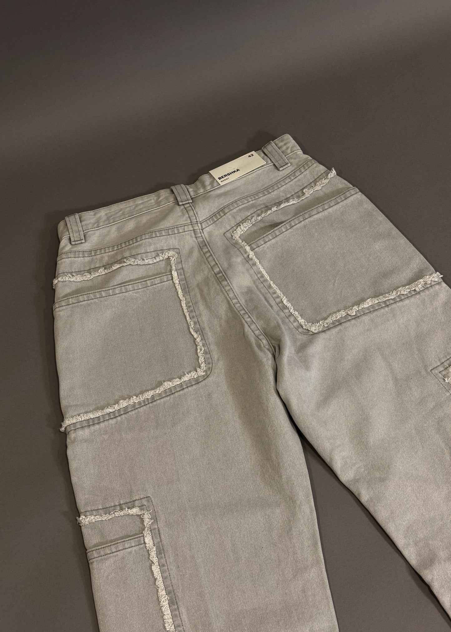 BERSHKA TEXTURED GREY BAGGY JEANS