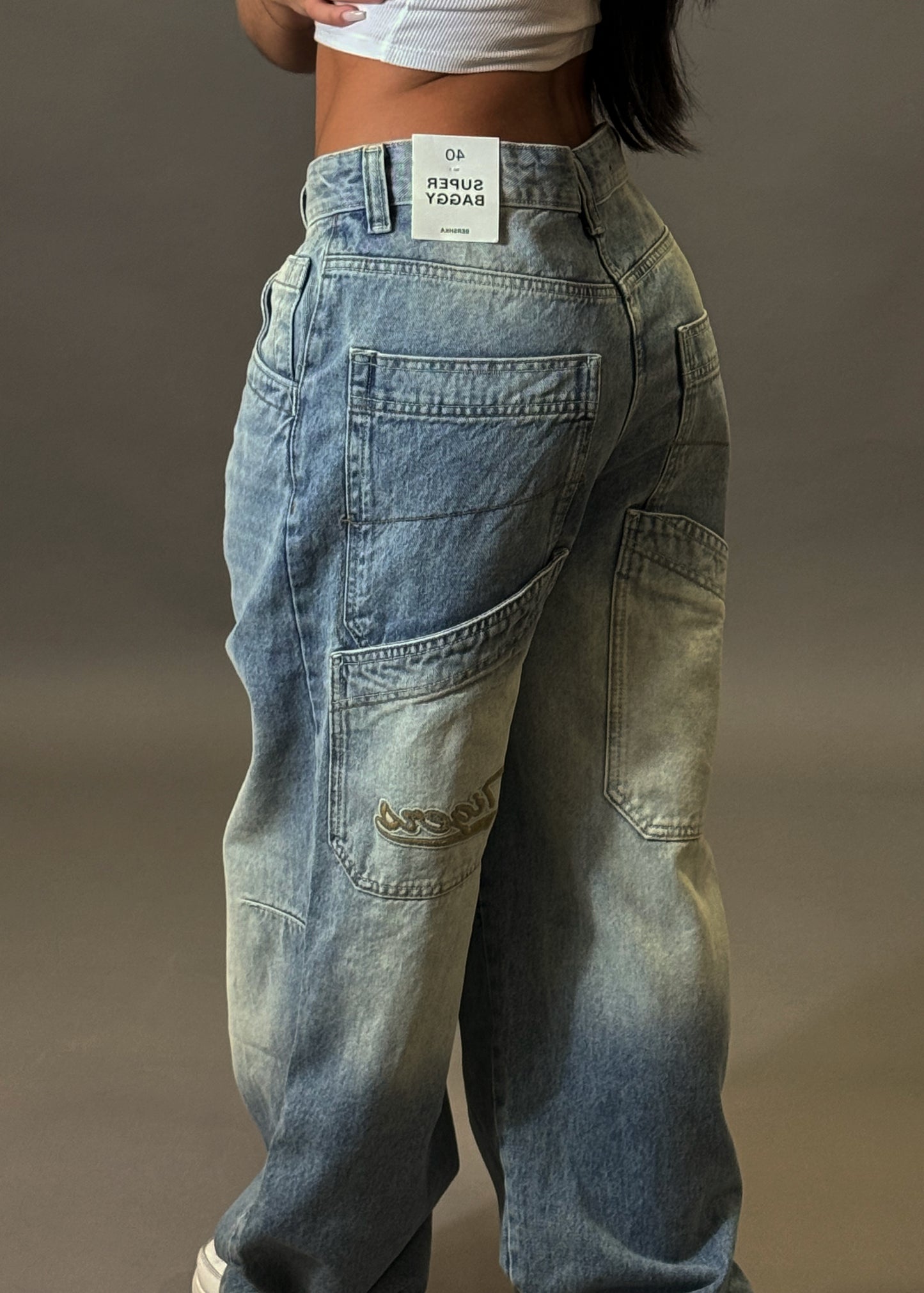 BERSHKA SUPER BAGGY JEANS