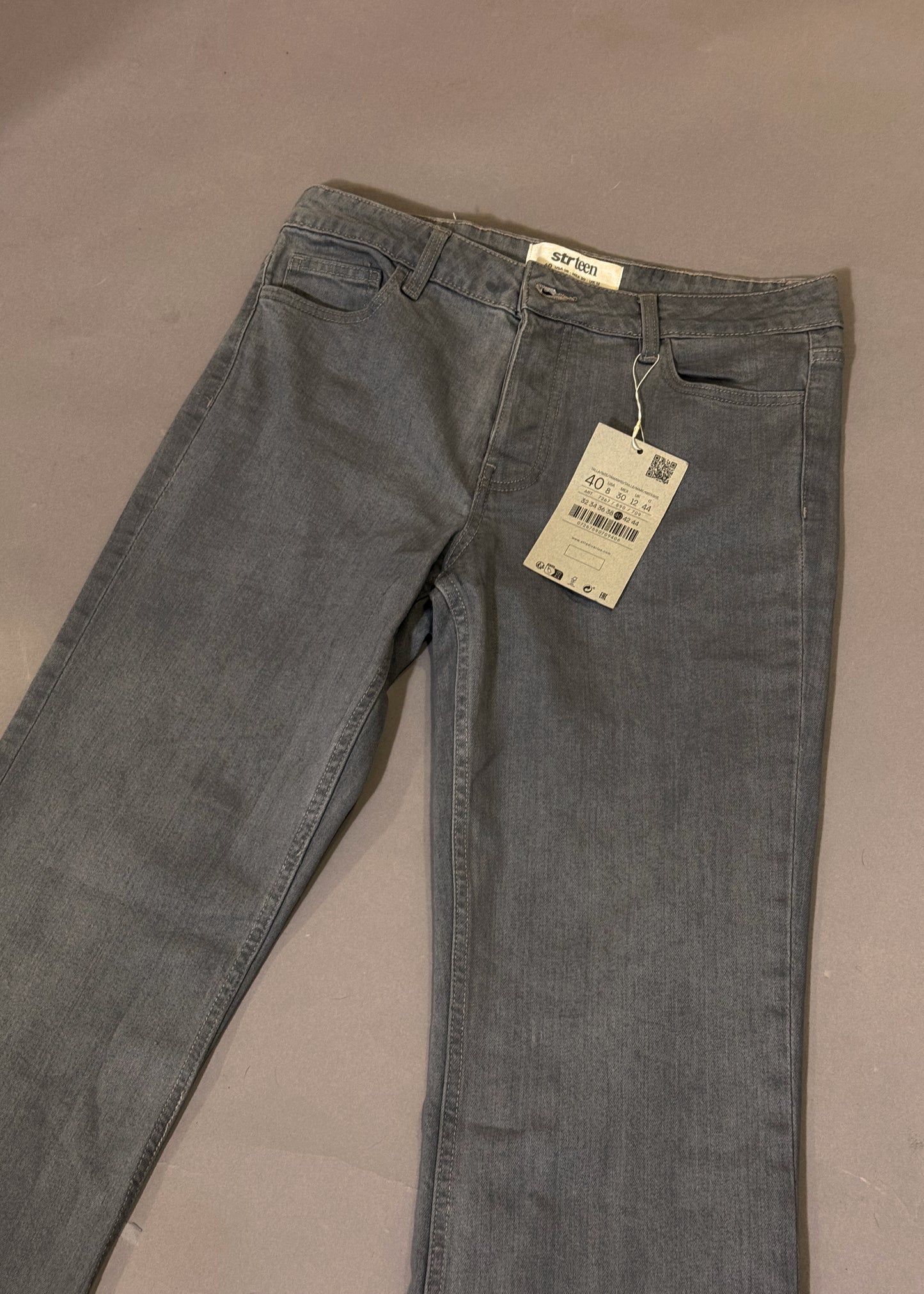STRADIVARIUS FLARE GREY JEANS