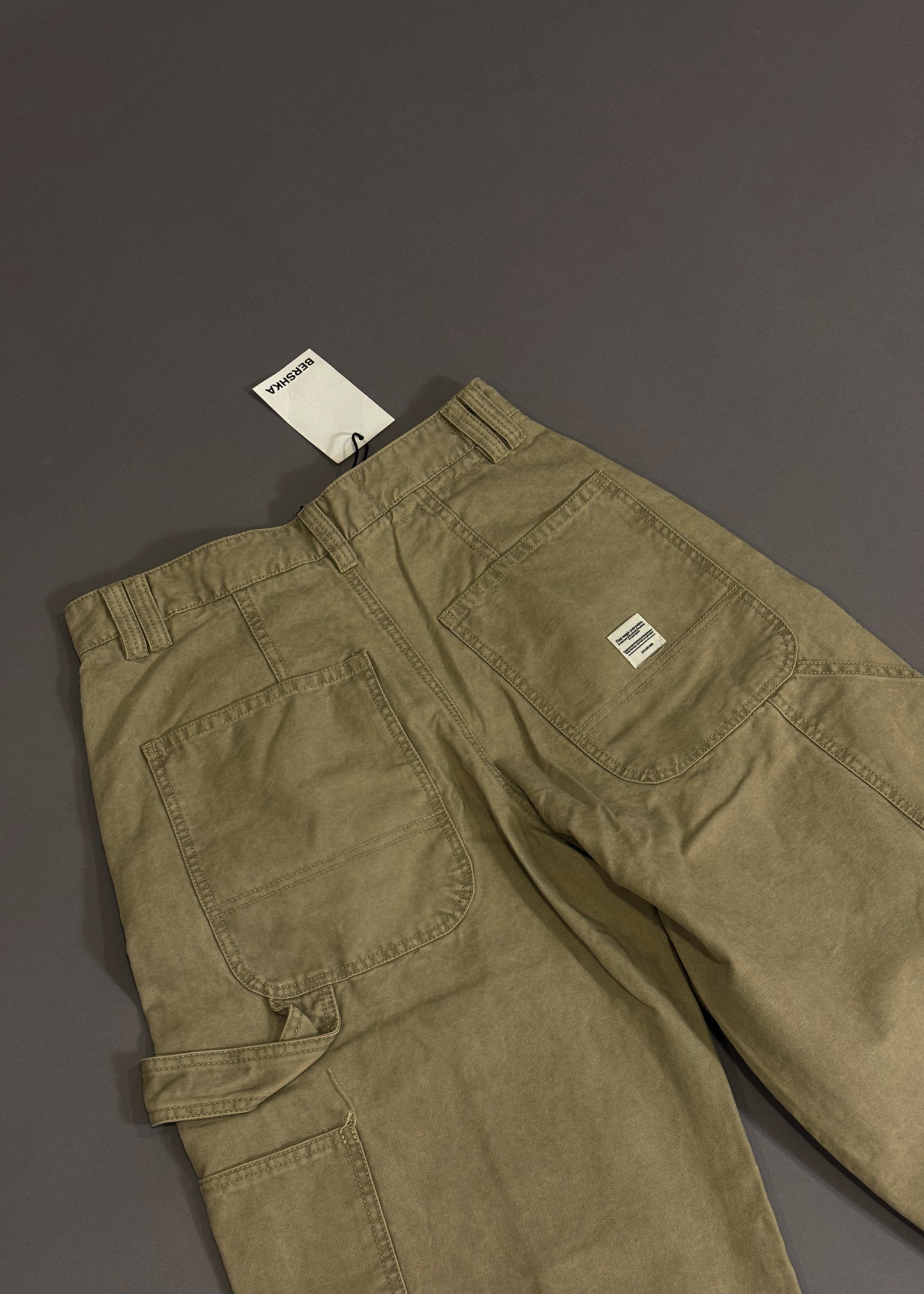 BERSHKA BROWN BAGGY JEANS