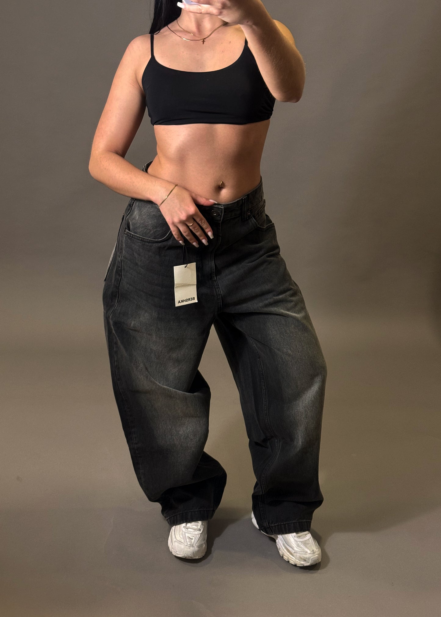 BERSHKA SUPER BAGGY JEANS