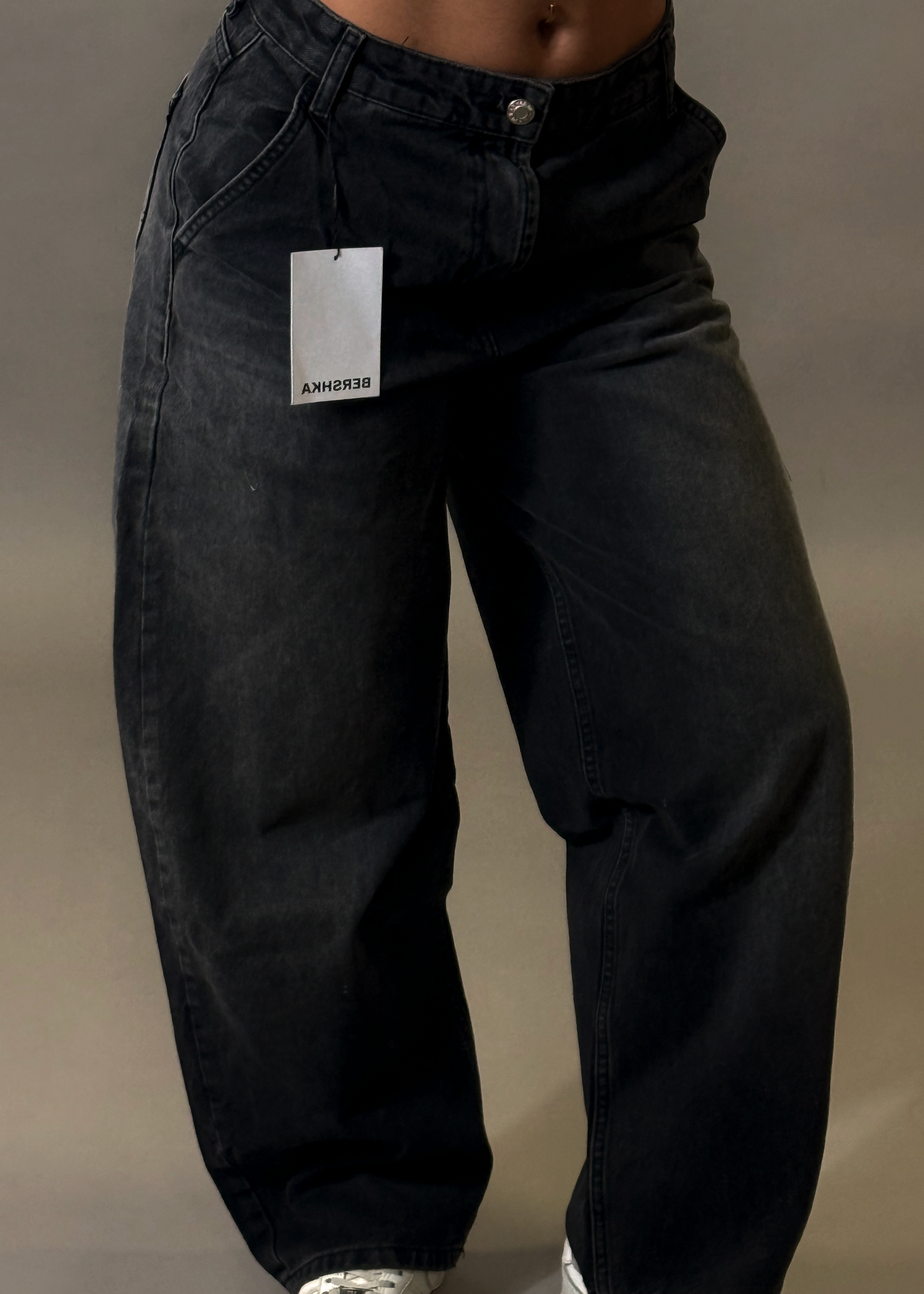 BERSHKA BLACK SKATER JEANS