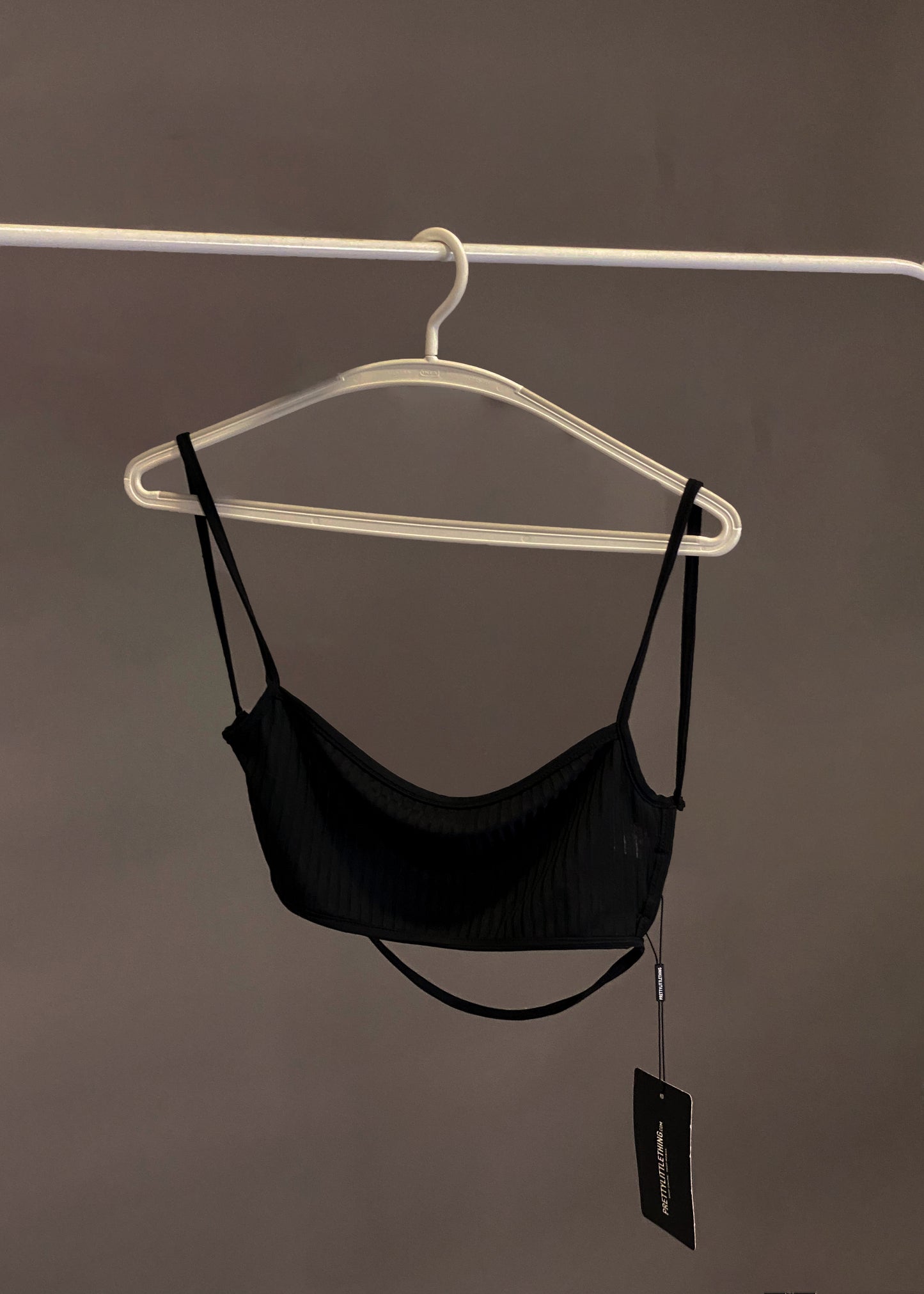PRETTYLITTLETHING BACKLESS TOP