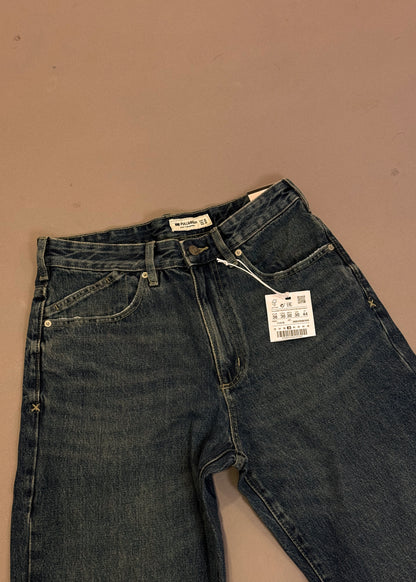 PULL&BEAR LOOSE FIT JEANS