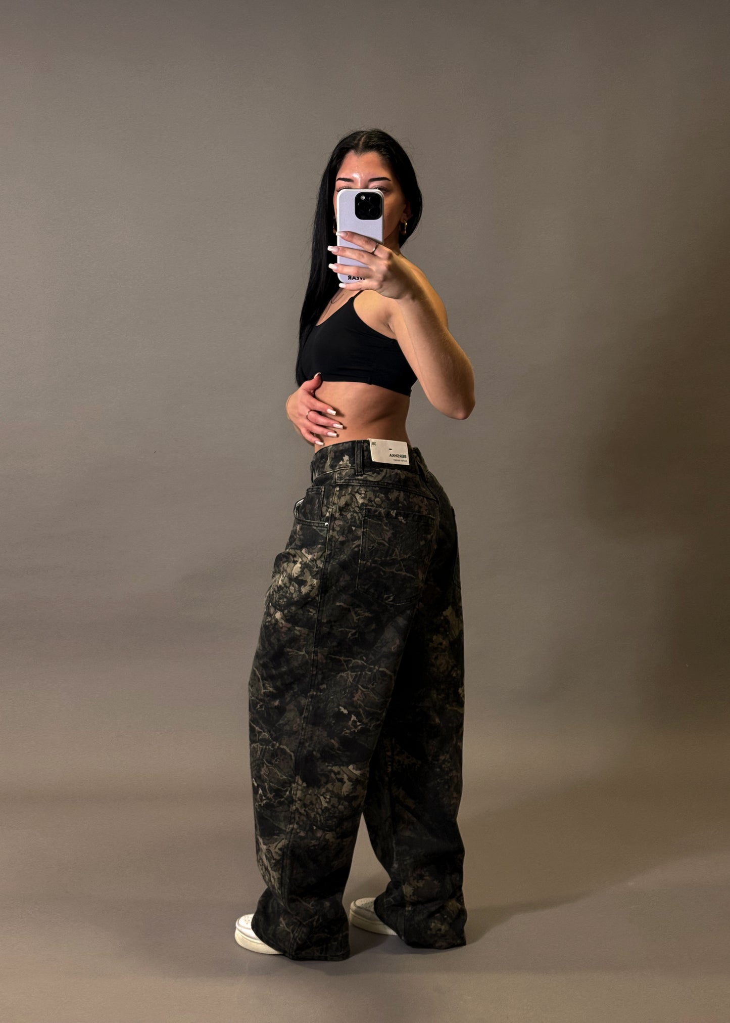 BERSHKA BAGGY CAMOUFLAGE JEANS
