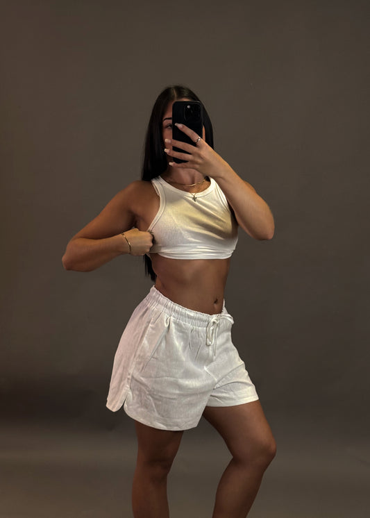STRADIVARIUS LINEN WHITE SHORTS
