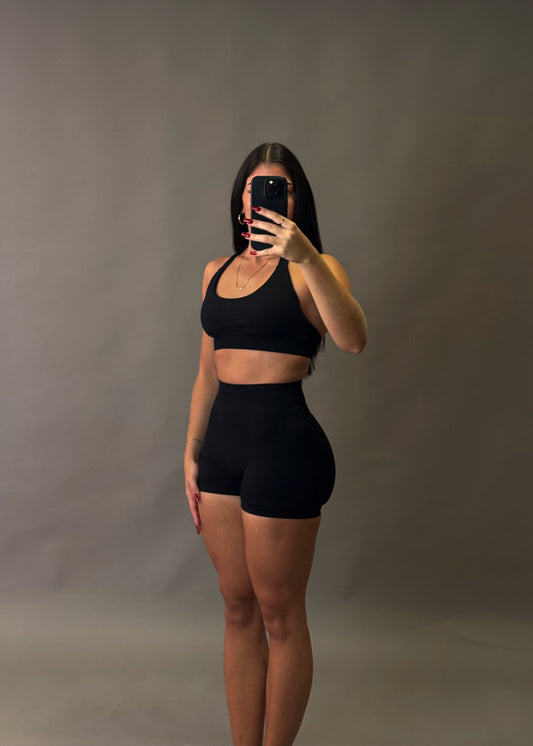 REWEAR ESSENTIAL BLACK GYM SET