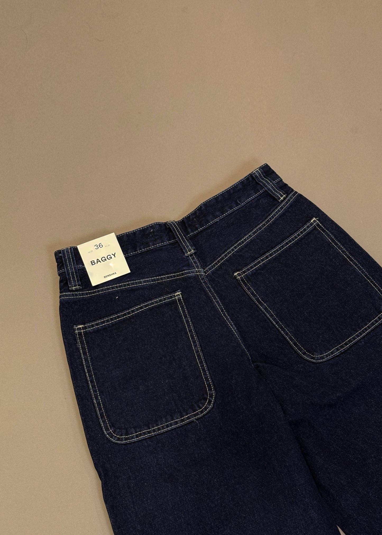 BERSHKA BAGGY JEANS FOLDED