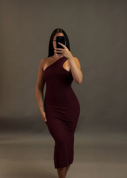 BERSHKA BURGUNDY KNITTED DRESS