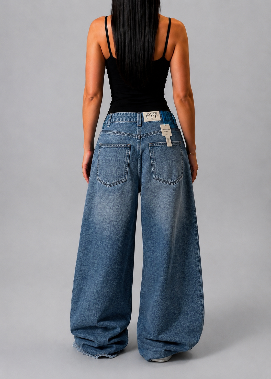 STRADIVARIUS SKATER FIT JEANS