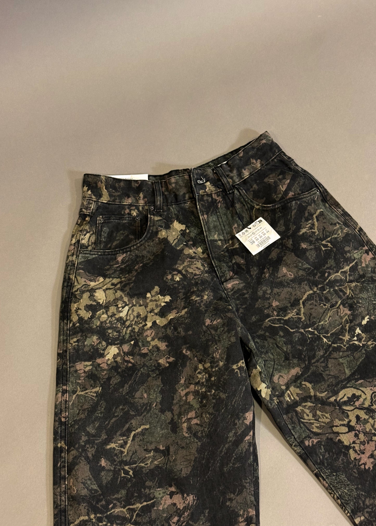 BERSHKA BAGGY CAMOUFLAGE JEANS