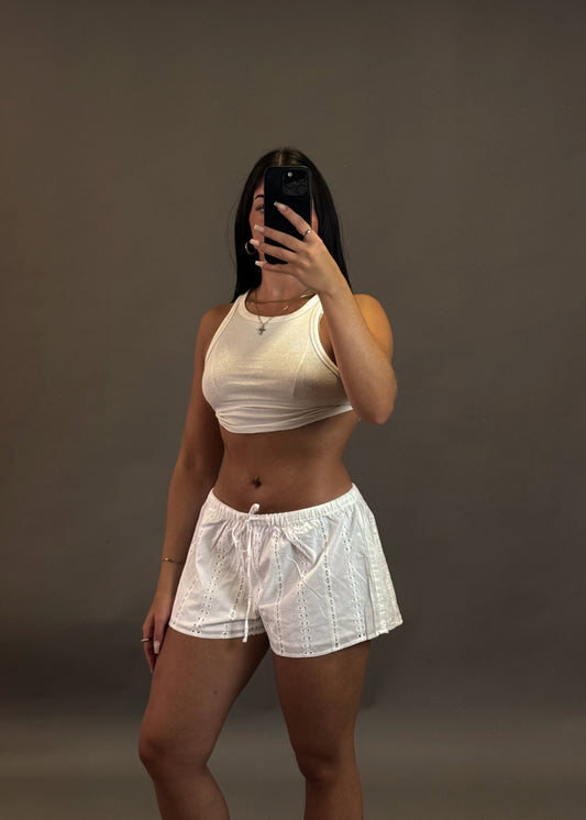 PULL&BEAR MINI WHITE SHORTS
