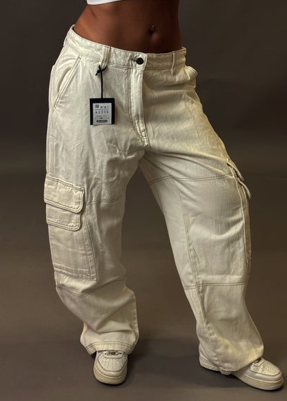 PULL&BEAR BAGGY CARGO JEANS
