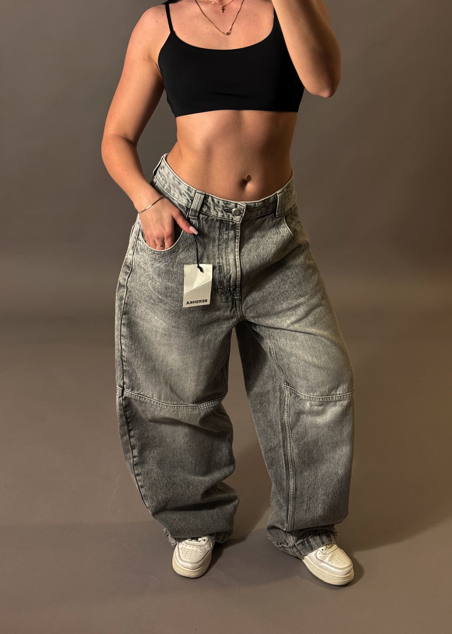 BERSHKA SUPER BAGGY GREY JEANS