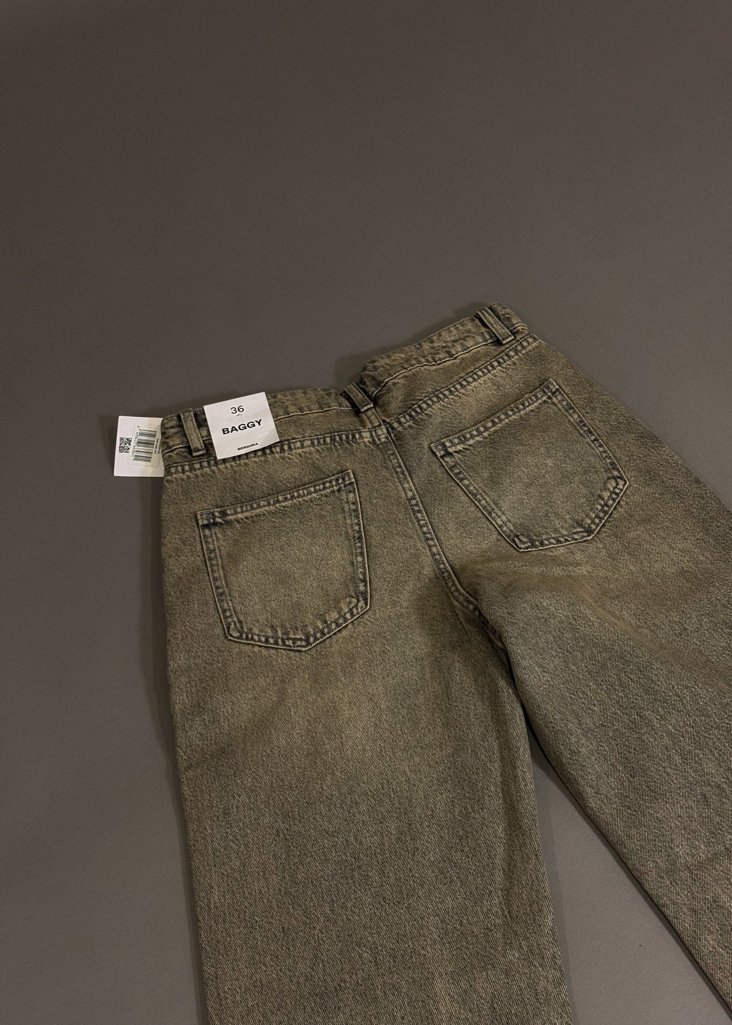 BERSHKA BAGGY JEANS