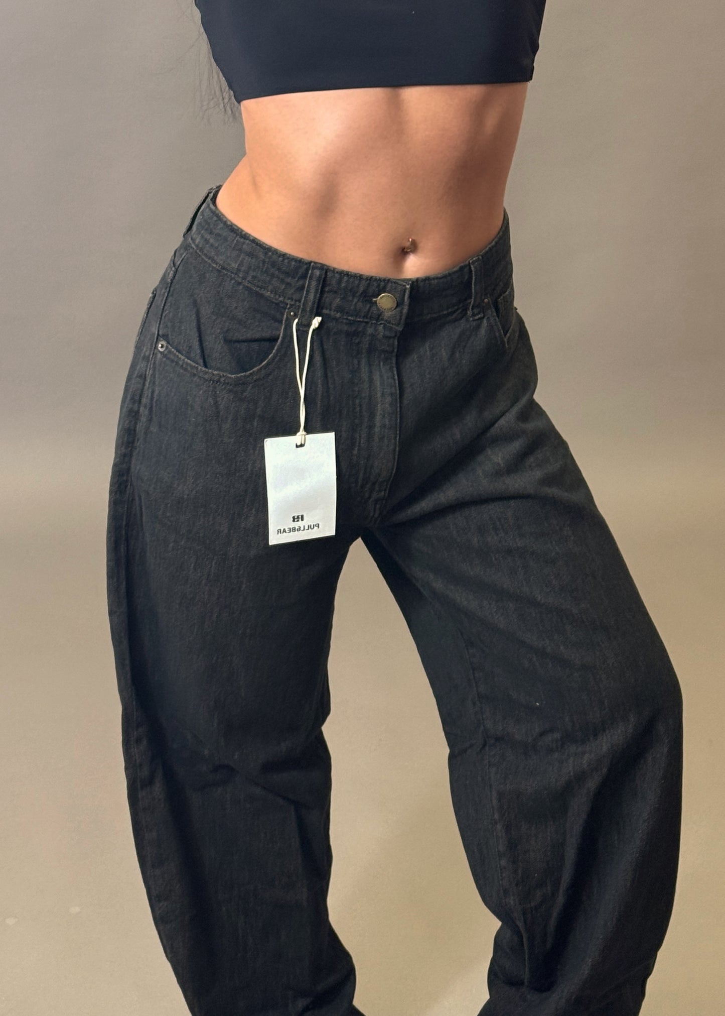 PULL&BEAR BLACK BAGGY JEANS