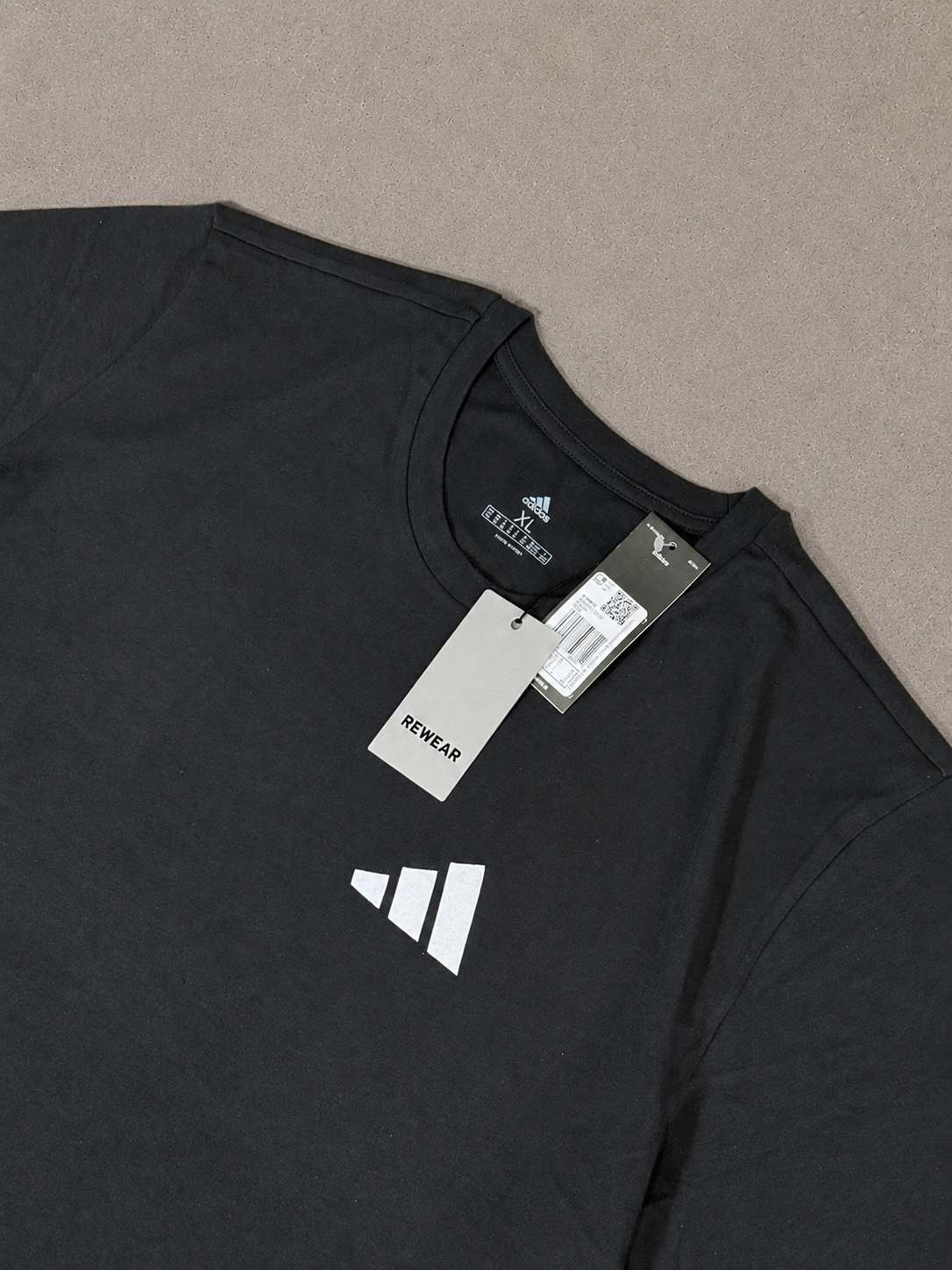 ADIDAS BLACK T-SHIRT