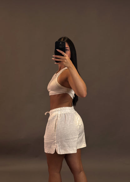 STRADIVARIUS LINEN WHITE SHORTS