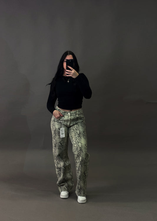 PULL&BEAR SNAKEPRINT JEANS