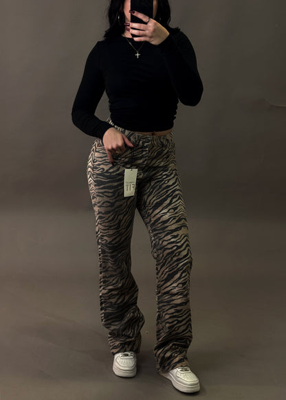 STRADIVARIUS TIGER PRINT JEANS