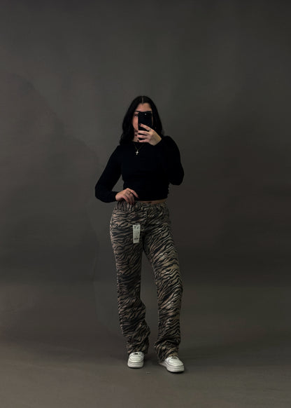 STRADIVARIUS TIGER PRINT JEANS