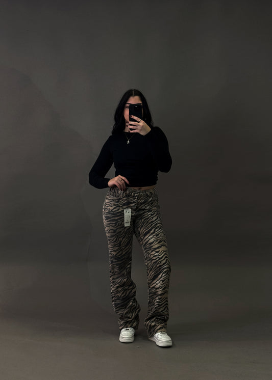 STRADIVARIUS TIGER PRINT JEANS