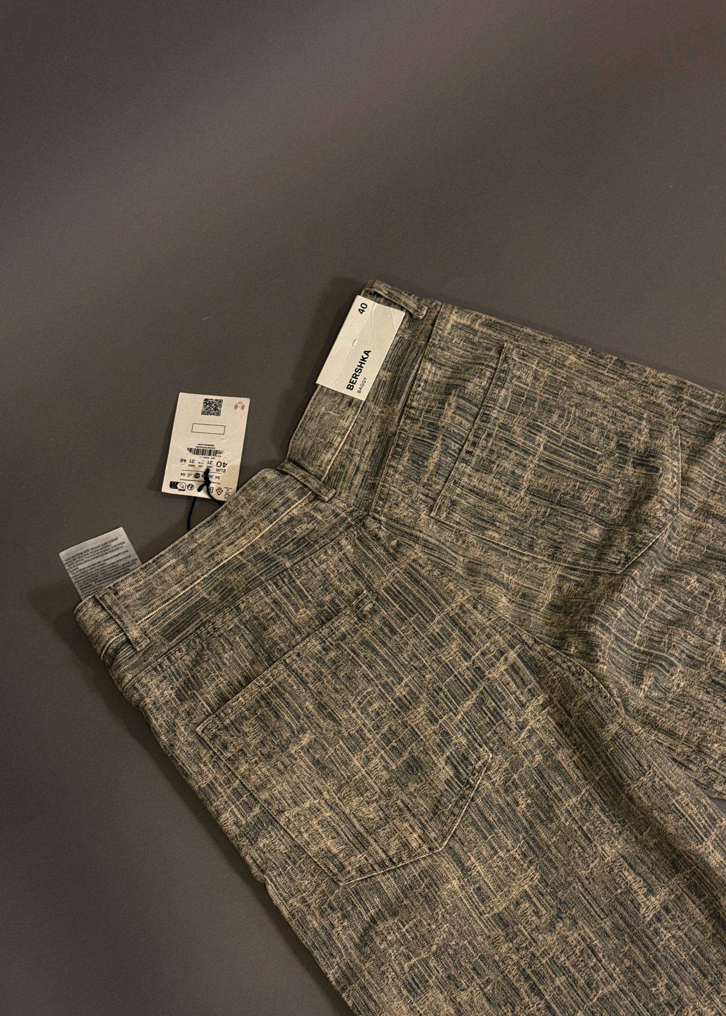 BERSHKA TEXTURED BAGGY JEANS