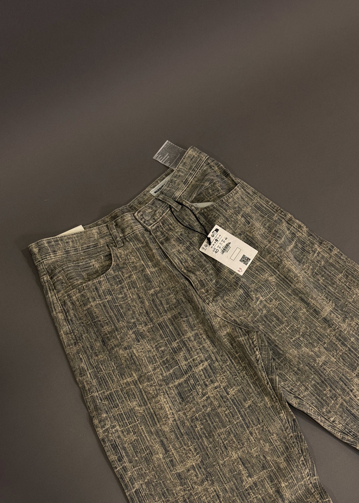 BERSHKA TEXTURED BAGGY JEANS
