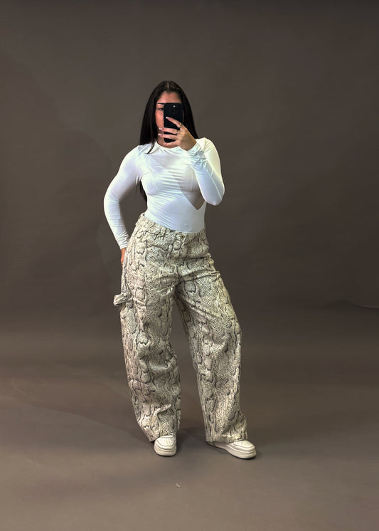 BERSHKA SNAKEPRINT JEANS