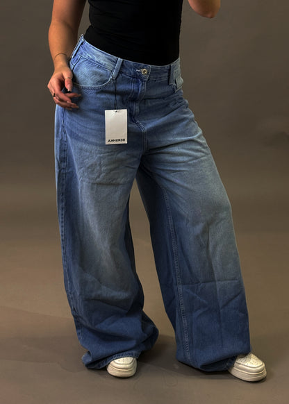 BERSHKA MEGA BAGGY JEANS