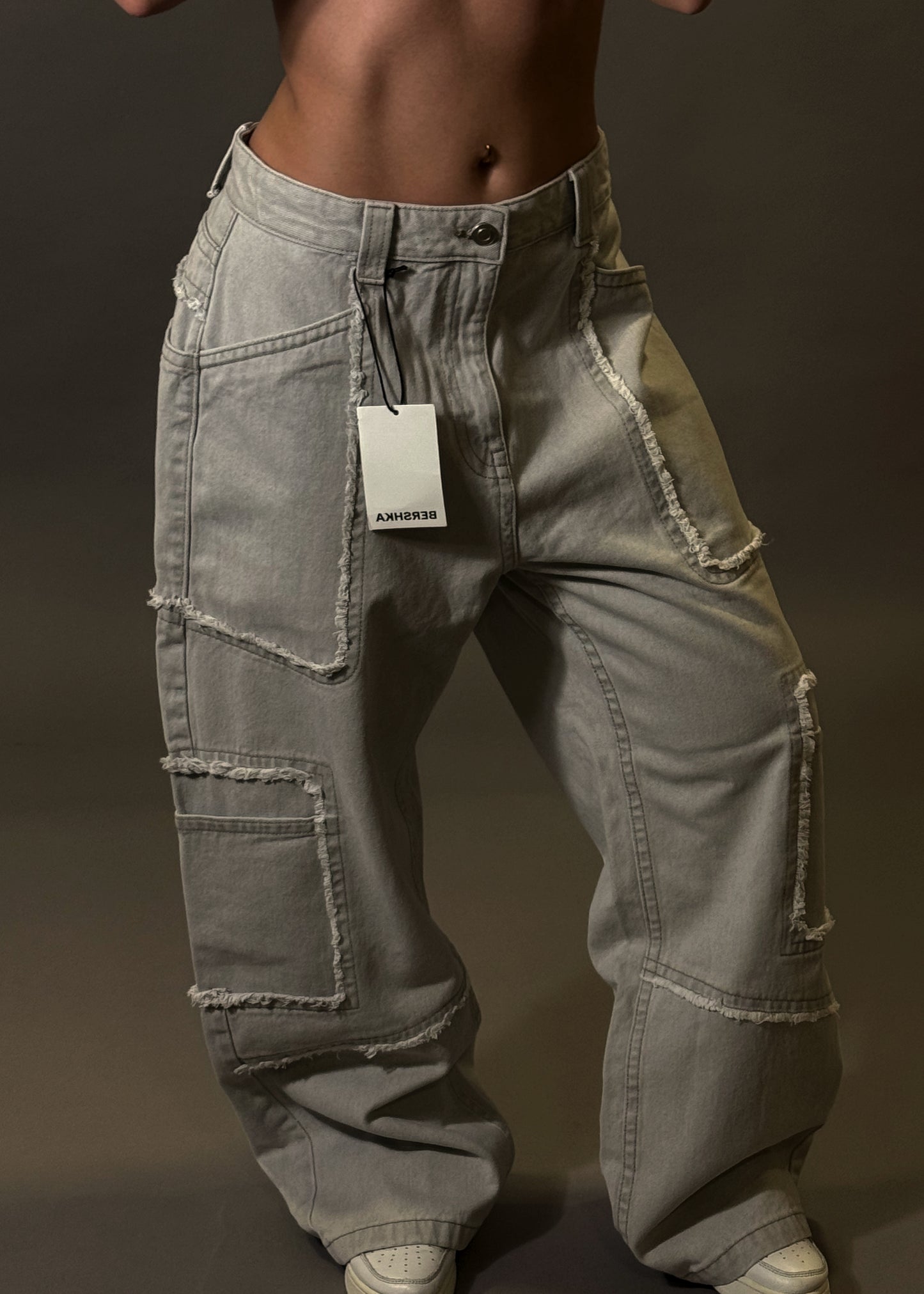 BERSHKA TEXTURED GREY BAGGY JEANS