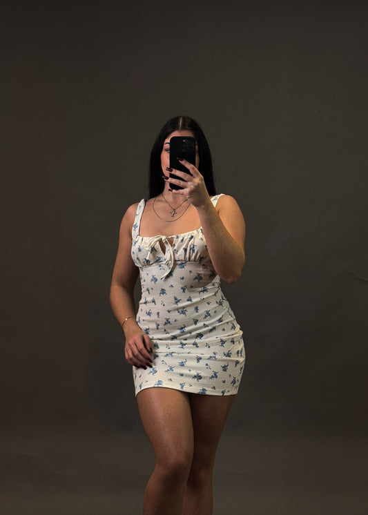 PULL&BEAR FLORAL DRESS