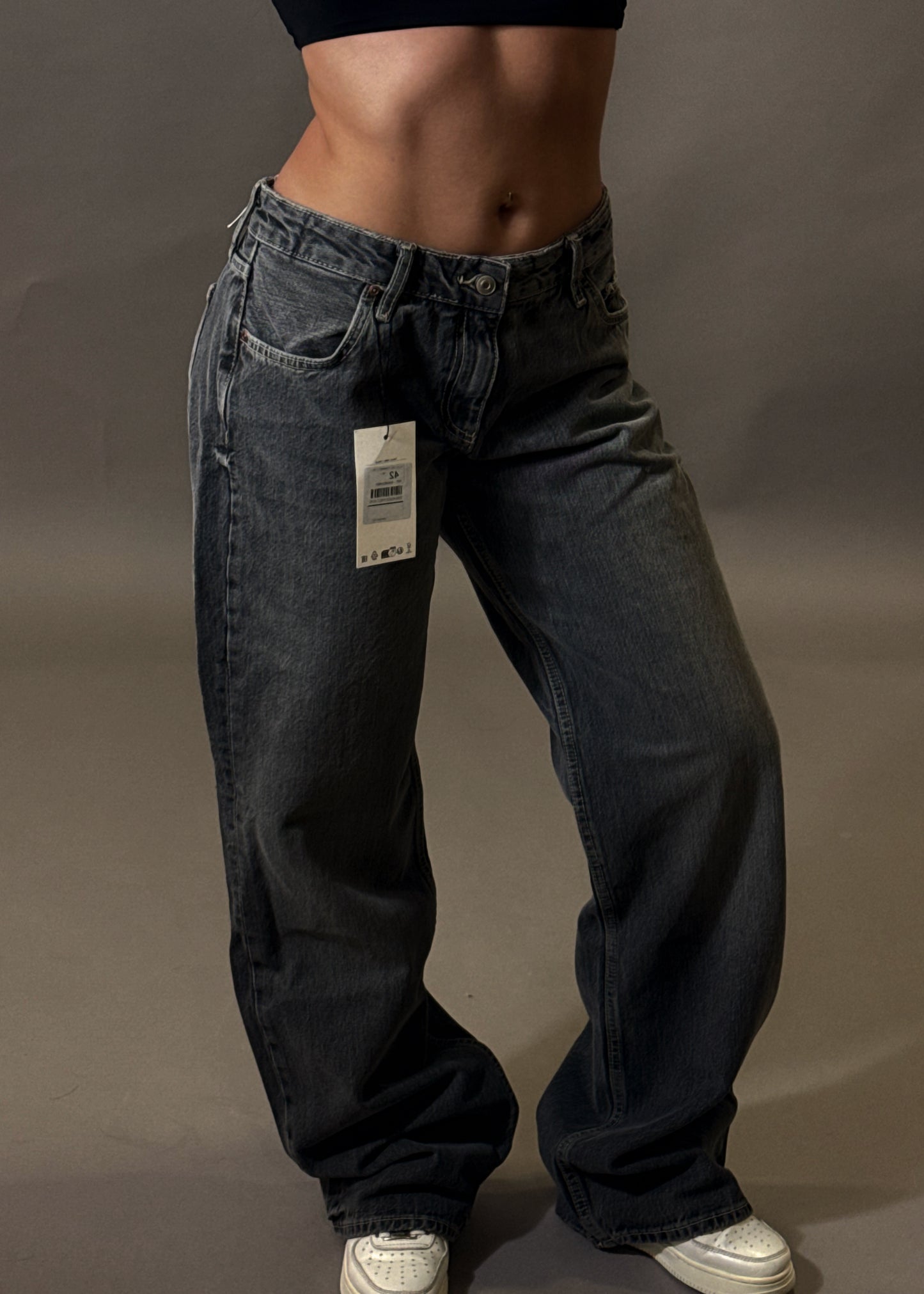 ZARA WIDE LEG GREY JEANS