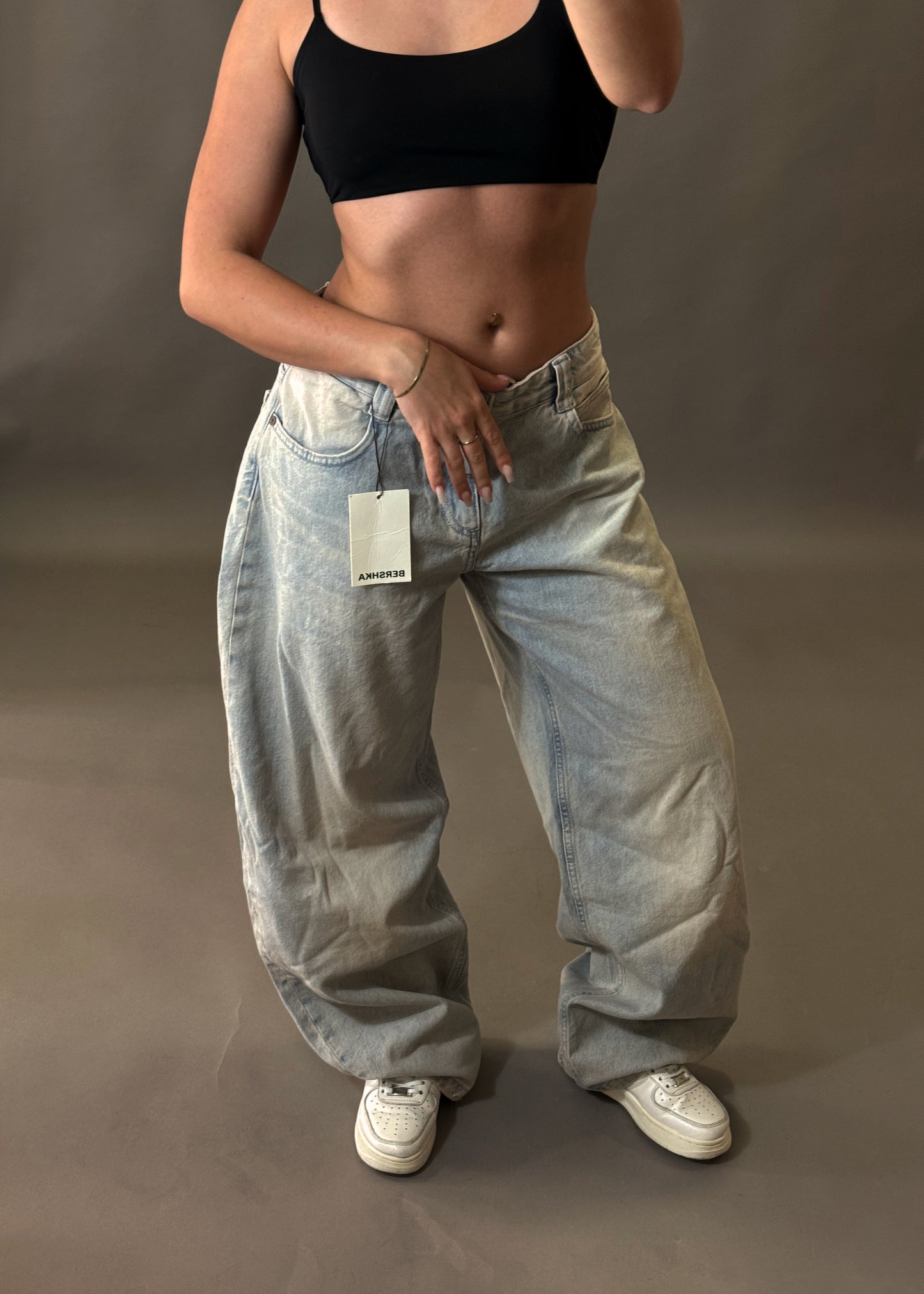 BERSHKA BAGGY BALLOON JEANS