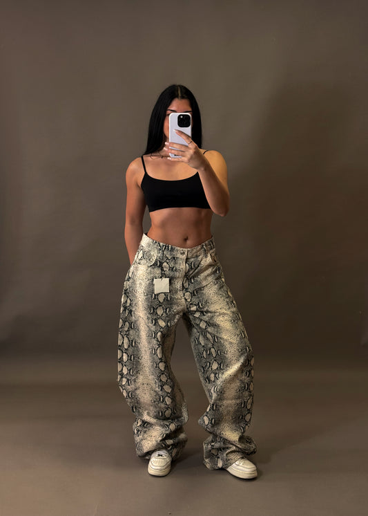 BERSHKA SNAKEPRINT BAGGY JEANS