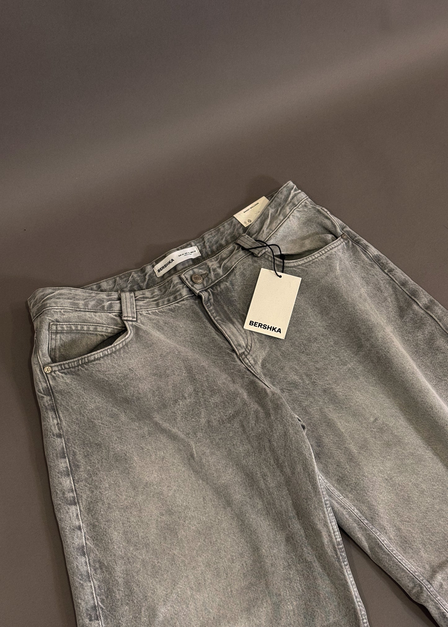 BERSHKA BAGGY BALLOON JEANS