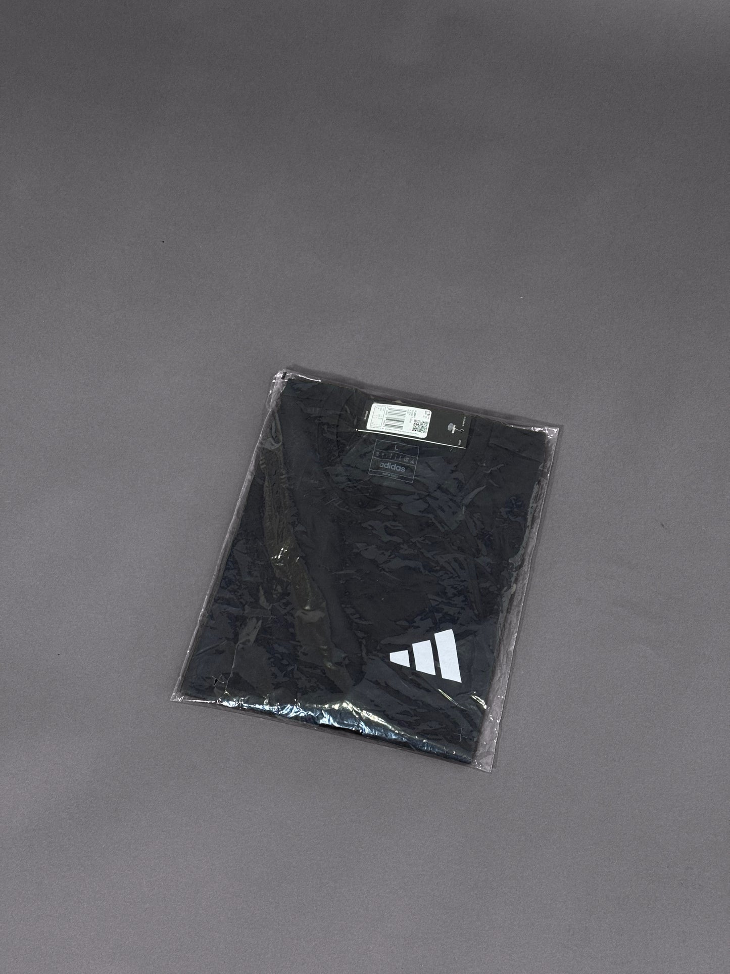 ADIDAS BLACK T-SHIRT