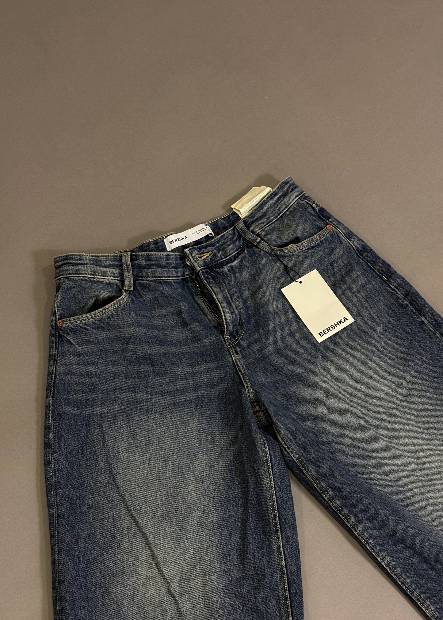 BERSHKA BAGGY JORTS