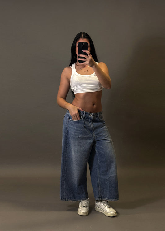 BERSHKA ANKLE LENGHT BAGGY JEANS